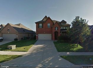 1600 Sparrow Ln, Aubrey, TX 76227