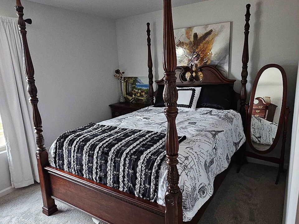2nd image of 27934 Chalmers Cir