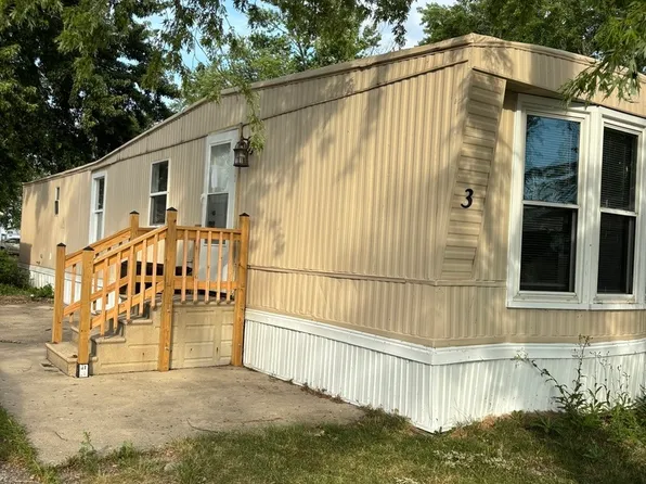 3 Franklin Dr, Manteno, IL 60950