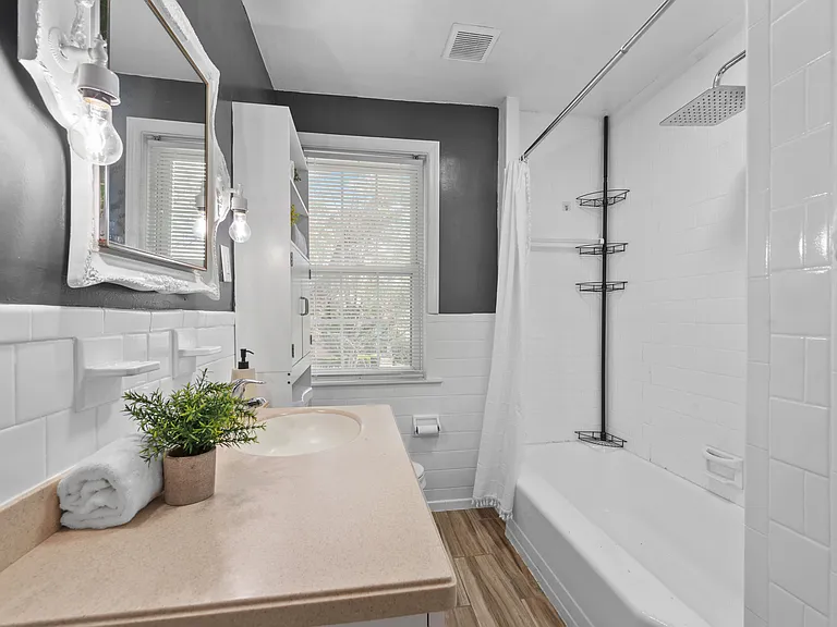 8126 Kirkwall Ct — Photo 7