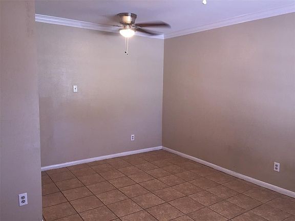 3rd image of 4710 Airport Blvd APT 204