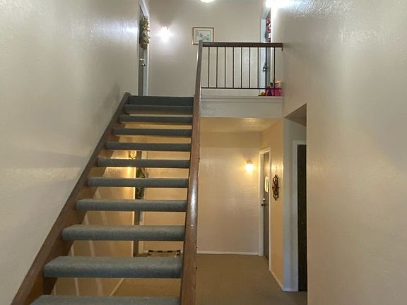 2nd image of 277 Wilmette Ct Unit C2