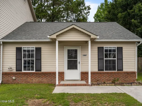 1087 W Pueblo Drive, Jacksonville, NC 28546