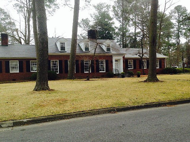 1st image of 1707 Cambridge Dr