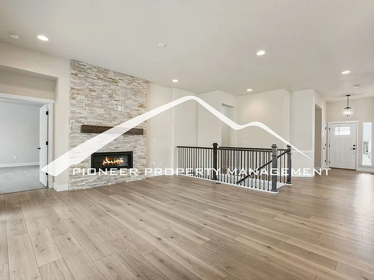2398 Merlot Dr — Photo 3