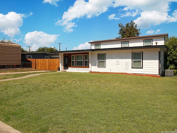 2nd image of 71 Pilgrim Dr