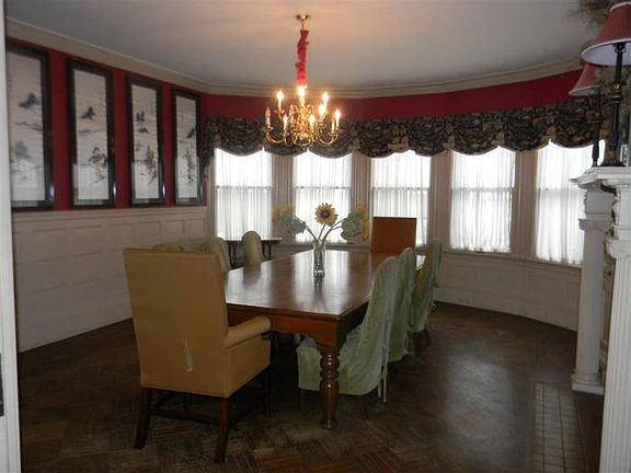 Separate Dining Room