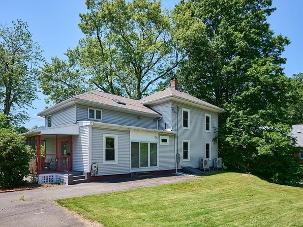 60 Clark Ave, Northampton, MA 01060