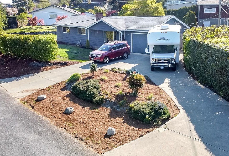 1st image of 6405 Madrona Dr NE