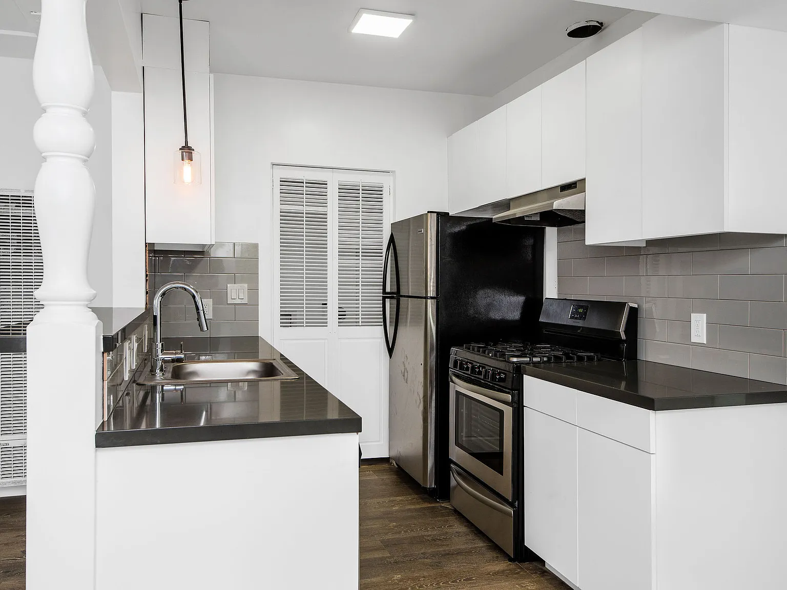 411 West Franklin Avenue - 1 — Photo 1