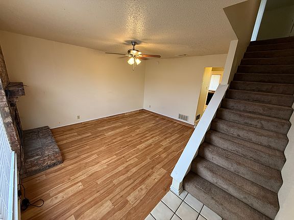 2nd image of 730 Bluebonnet Dr APT B