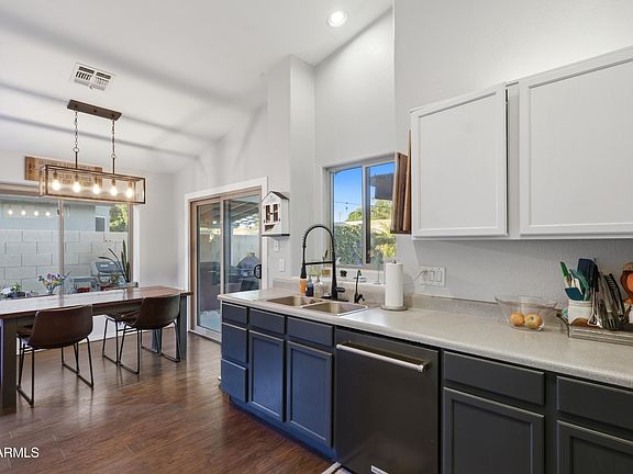 2nd image of 661 N JOSHUA TREE Lane