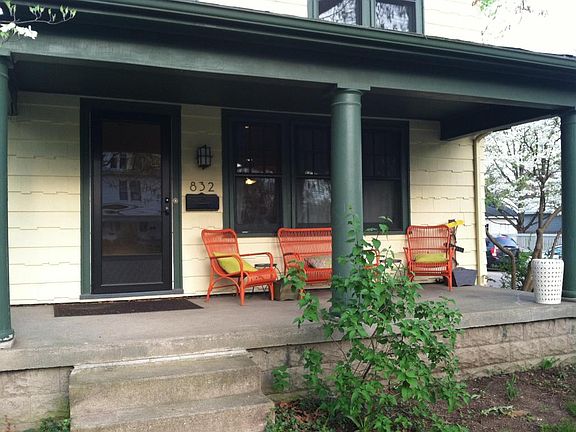 2nd image of 832 Montrose Ave