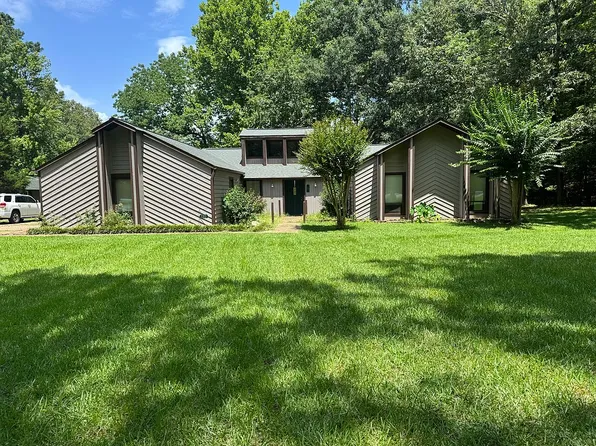 2202 Crystal Lake Cir, Alexander, AR 72002