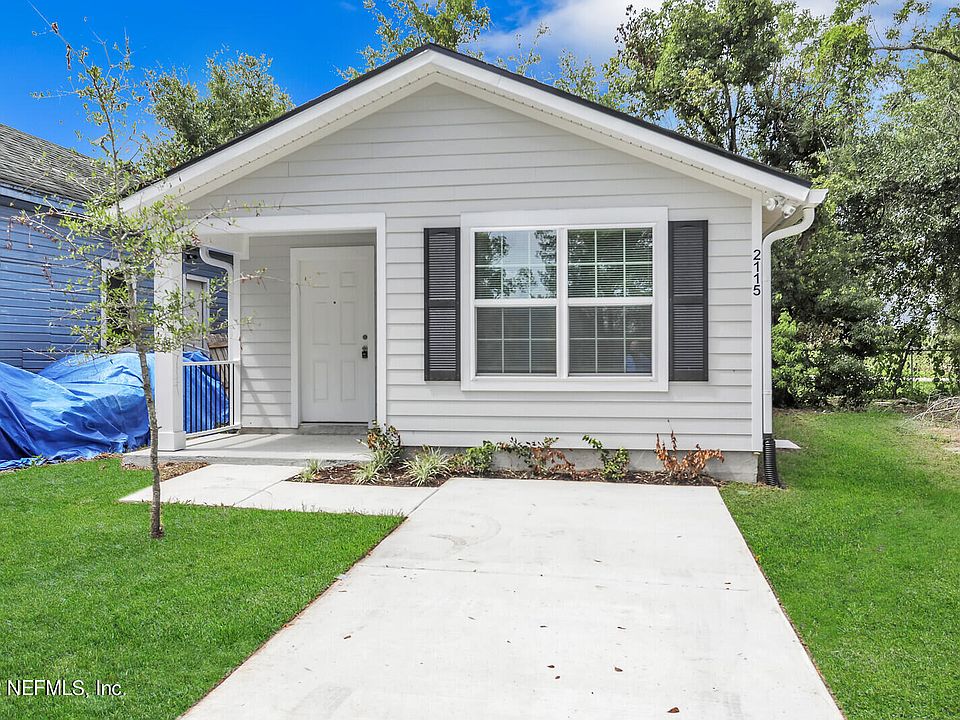 1st image of 2115 Clemente Dr