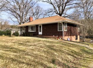 125 Oak Forest Dr, Kernersville, NC 27284