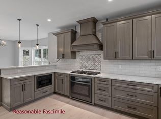 4 Sap House Rd, Weare, NH 03281