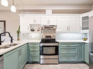 998 Riverside Dr #9, Pt Coquitlam, BC V3B 7Y4