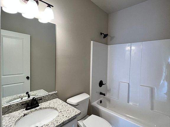 3rd image of 601 Parkview Ct #E-66