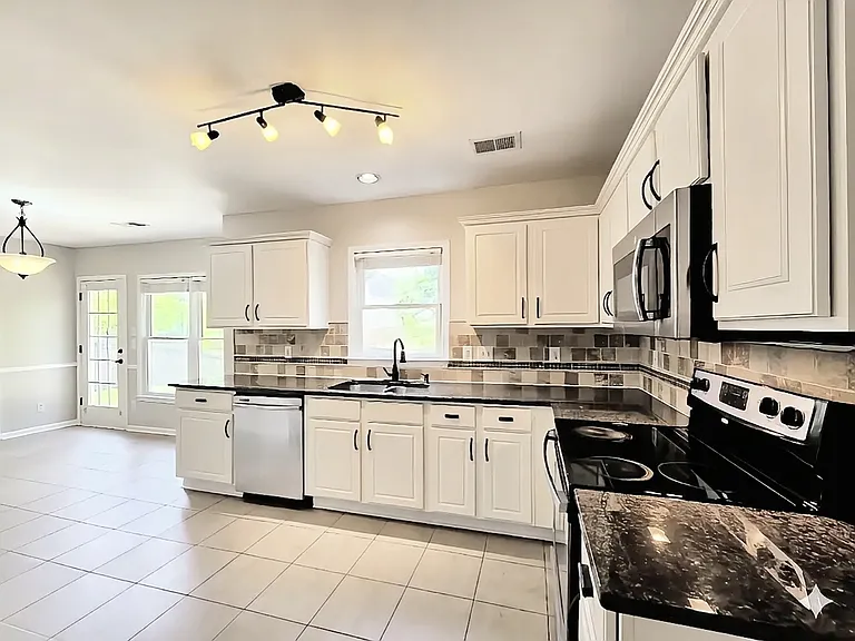 3485 Maple Terrace Dr — Photo 13
