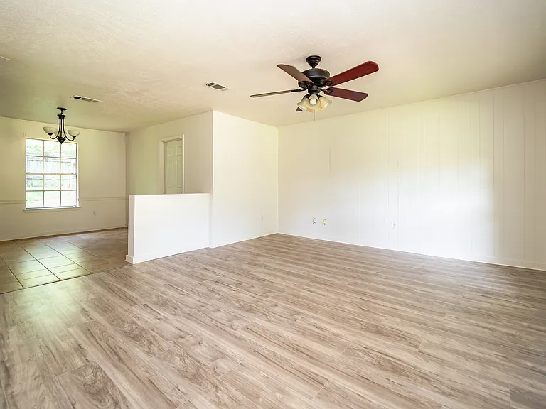 4519 Will O Lake Dr — Photo 4