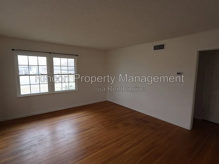 3570 S B St — Photo 6