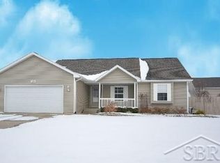 2924 Pimlico Ln, Saginaw, MI