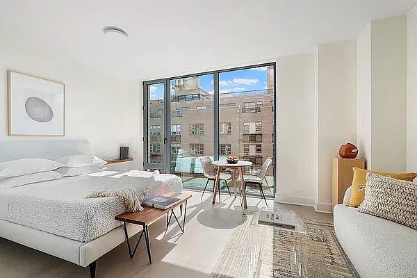 1st image of 526 Union Ave #604