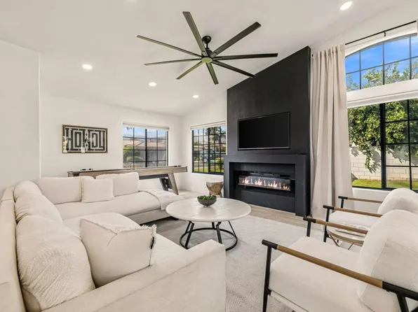 74560 Moss Rose Dr, Palm Desert, CA 92260