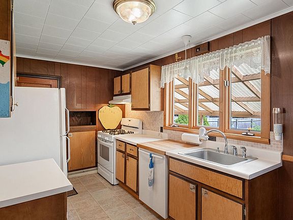 2nd image of 149 Woodlawn Road