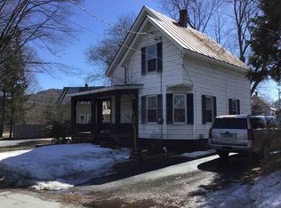 136 Horseshoe Ave, Hartford, VT 05047