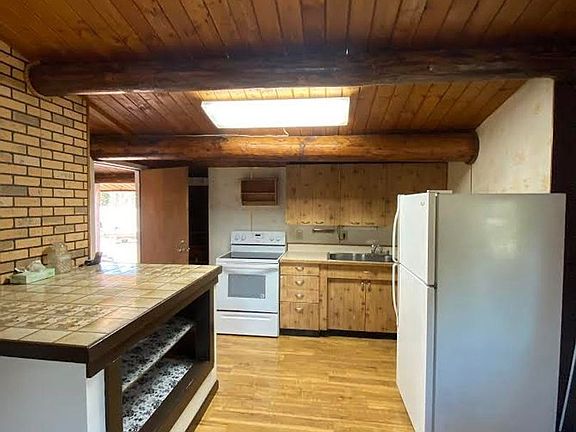 4th image of 2443 Loomis Dr #1