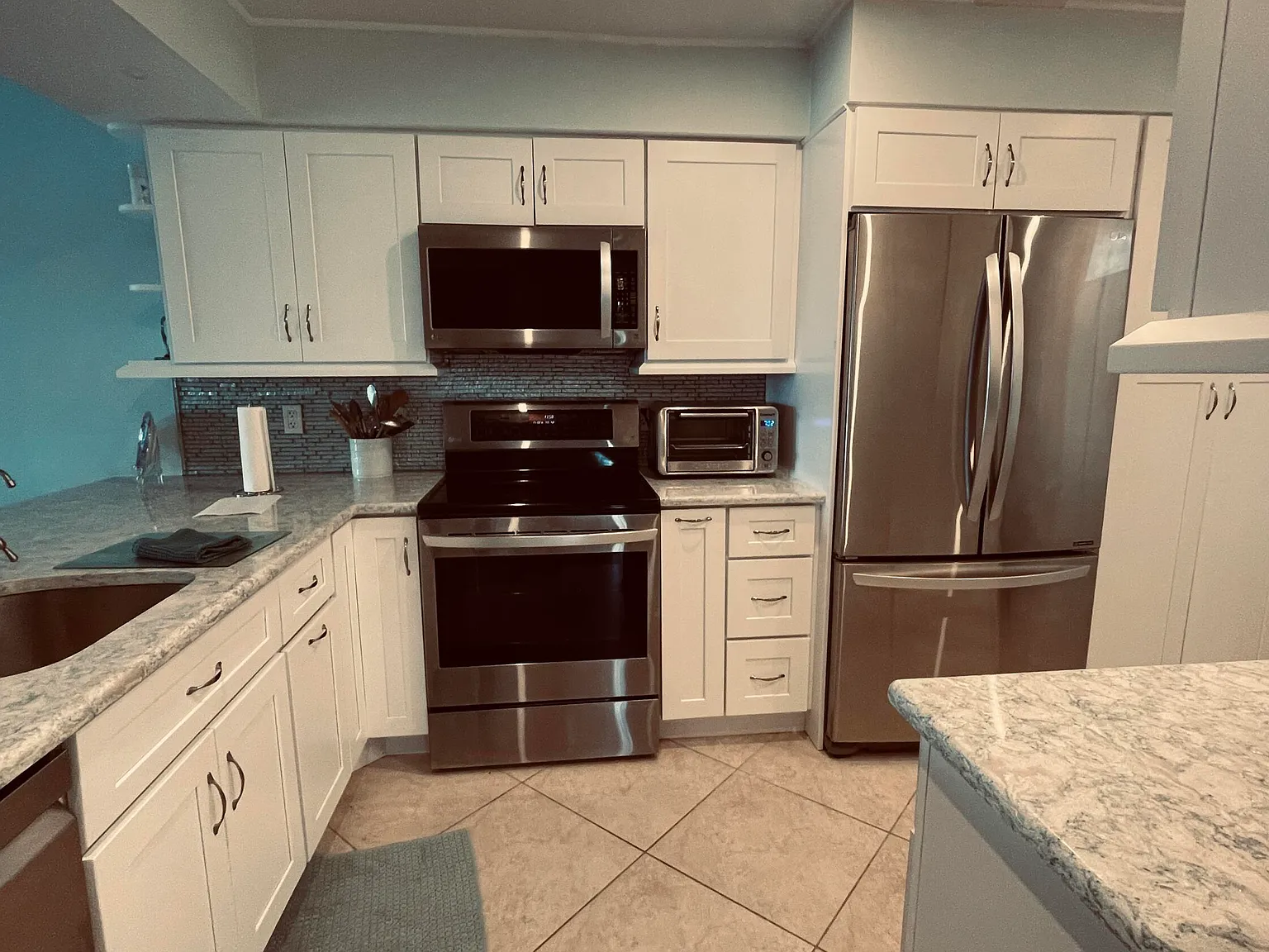 2 bed, 2.0 bath, 1230 sqft, $4,500 — Photo 3