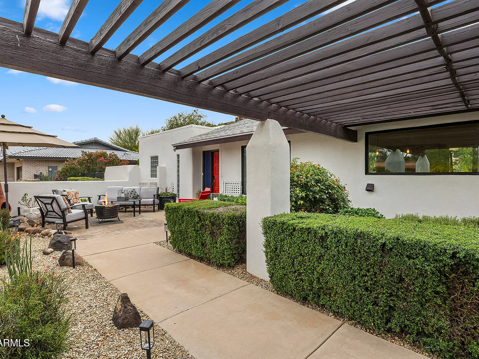 4 bed, 3.5 bath, 3700 sqft, $6,500 — Photo 3