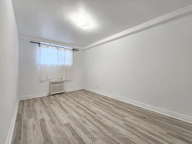 388 Winona Dr #1 — Photo 8