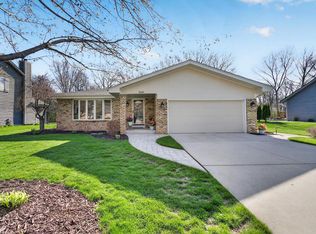 3445 East Elmwood DRIVE, Elmwood Park, WI 53405