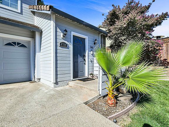 2nd image of 4720 Knollpark Cir