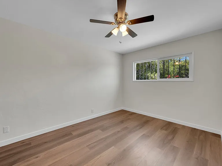 4366 Hilltop Dr — Photo 12