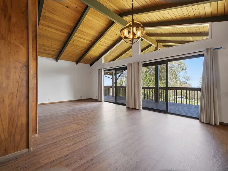1015 Piiholo Rd — Photo 22