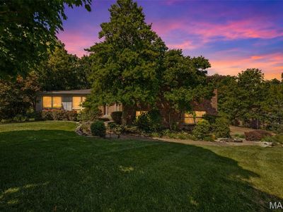 10806 Forest Circle Dr, Saint Louis, MO, 63128