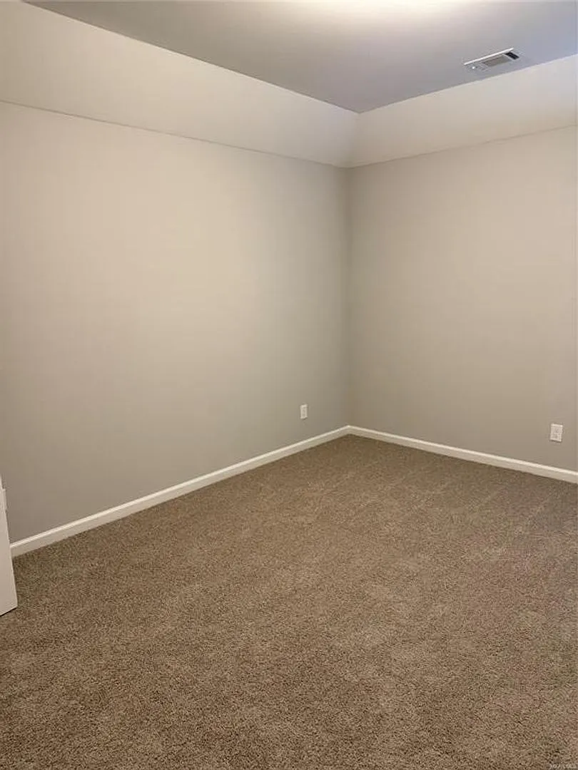 804 Hedgefield Way — Photo 4