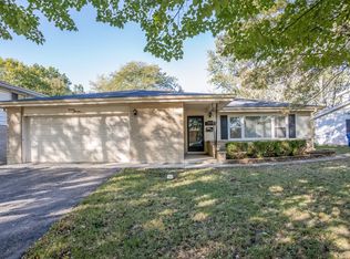 19000 Jonathan Ln, Homewood, IL 60430