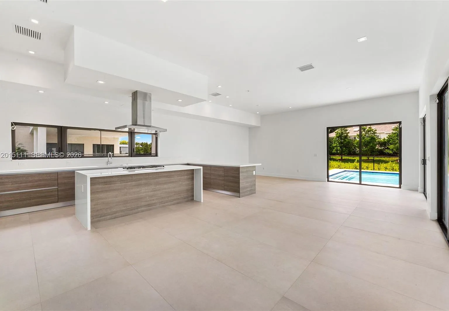 Weston Estates — Photo 4