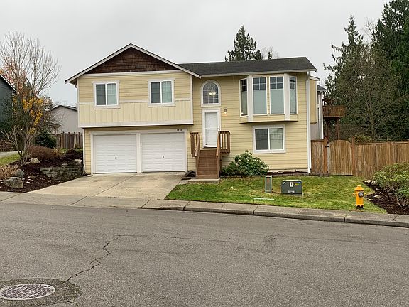 2nd image of 7920 61st Pl NE