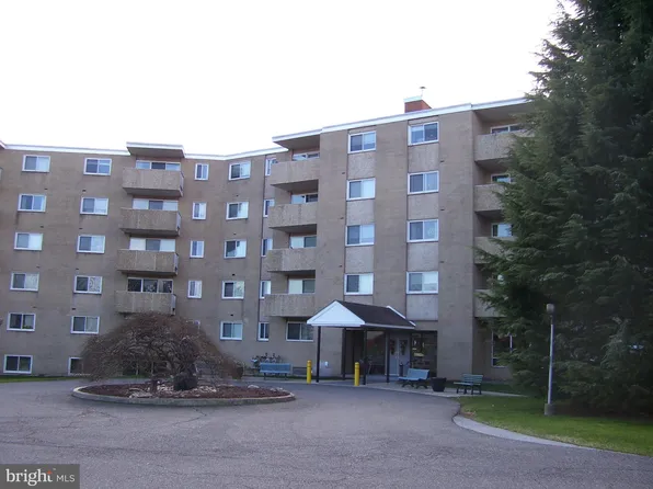 801 S Chester Rd APT 412, Swarthmore, PA 19081