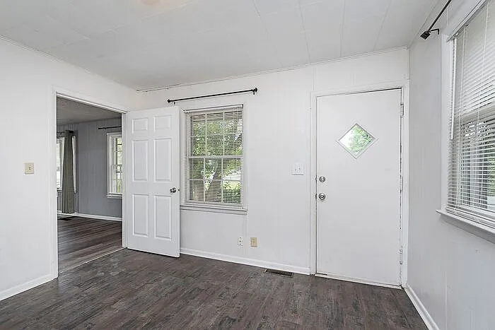 5875 N Keystone Ave — Photo 21