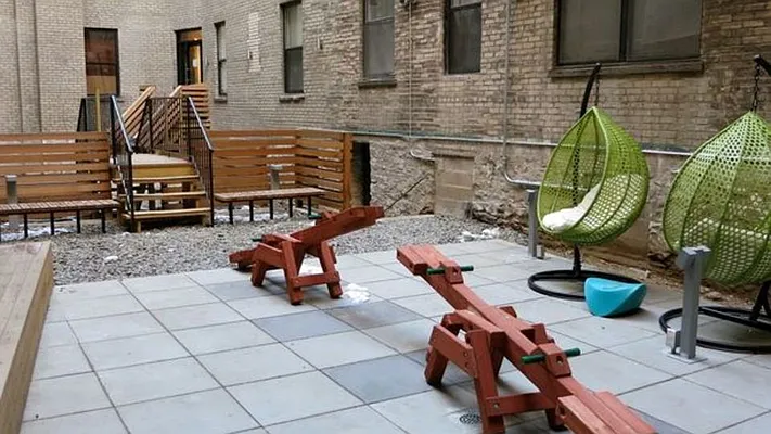 Rented by Nooklyn NYC LLC | media 47