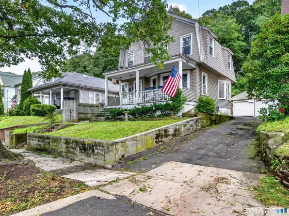 977 Townsend Avenue, New Haven, CT 06512