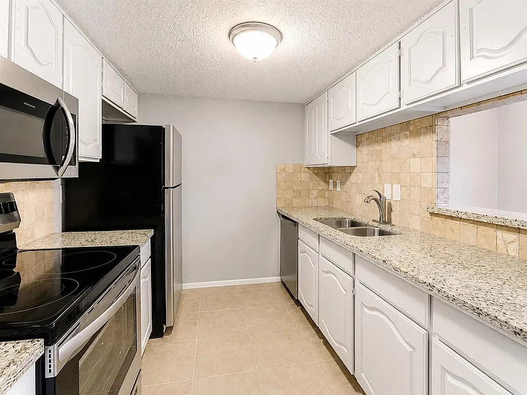 1607 Alabama St #5 — Photo 4