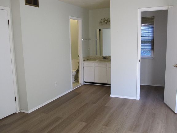 5th image of 3238 Alpine Dr